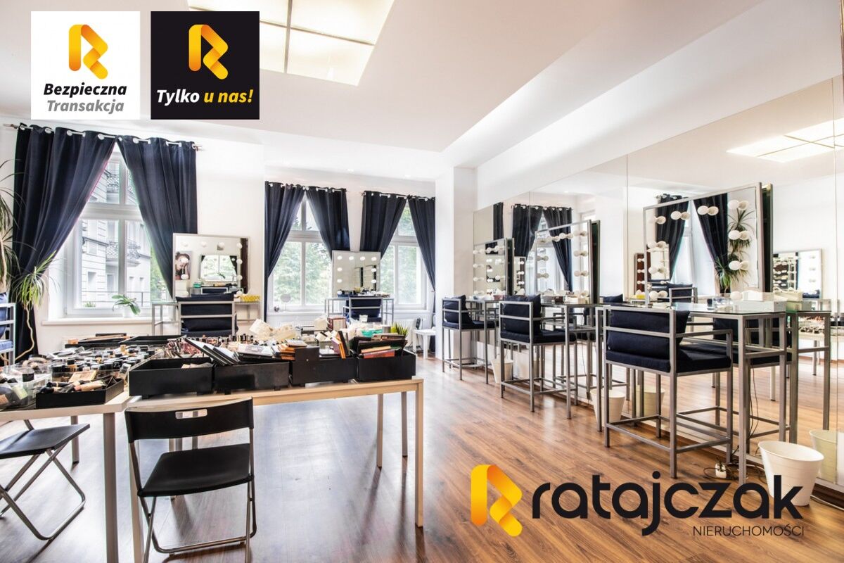 Lokal przy Grunwaldzkiej na wysokości Radia GdańskGdańsk