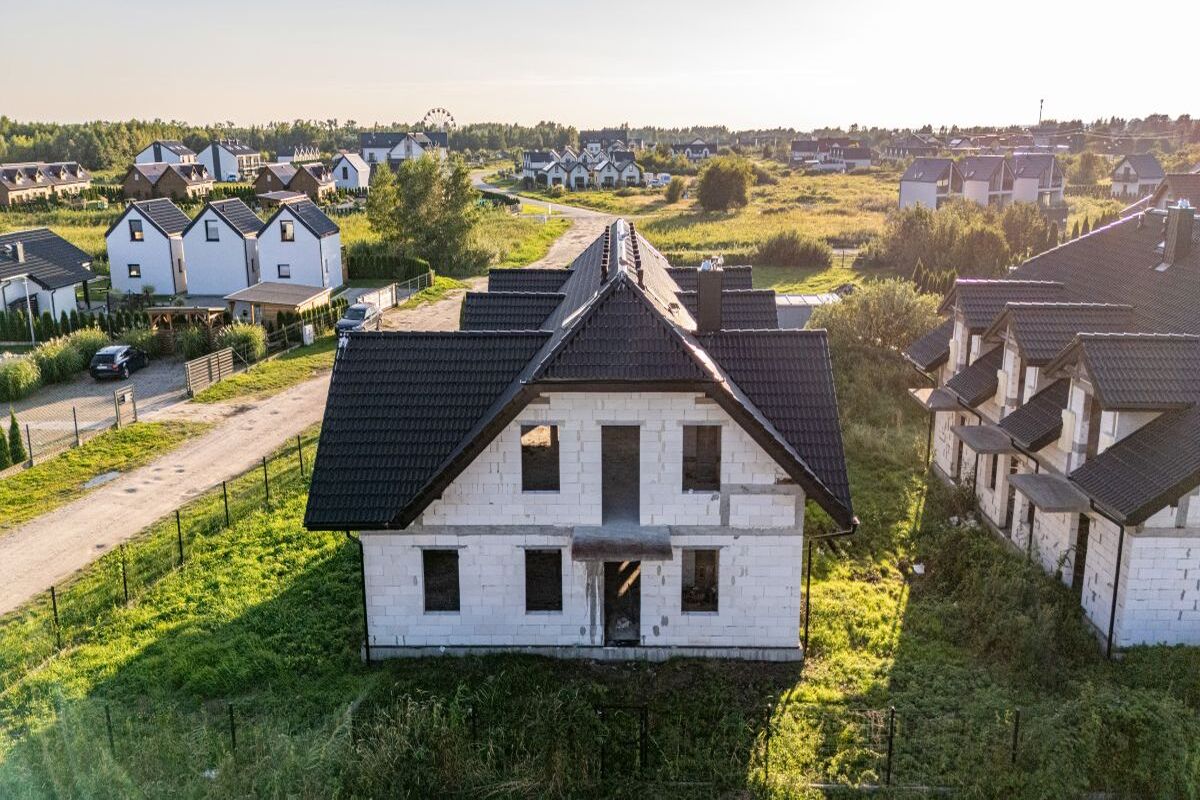 DOM W BUDOWIE | POD INWESTYCJE | PROJEKT W CENIENowęcin