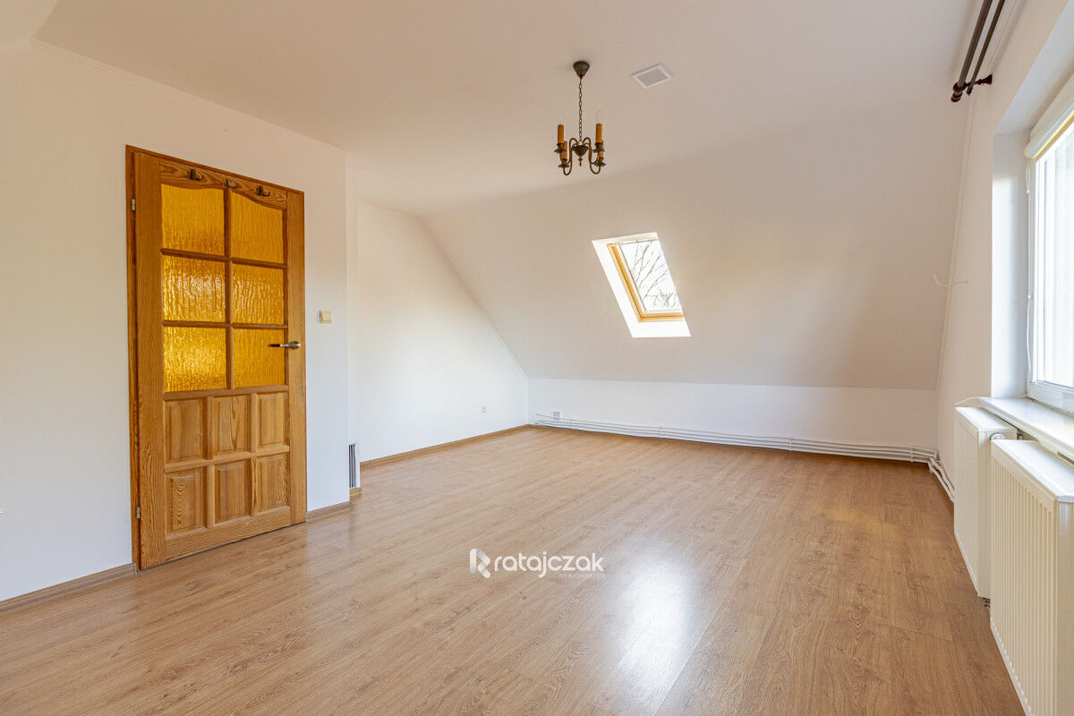 Rodzinny dom 5-pokojowy + duża działka + kawalerkaKąpino