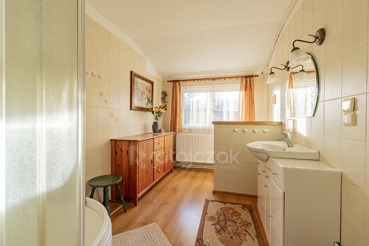 Rodzinny dom 5-pokojowy + duża działka + kawalerkaKąpino