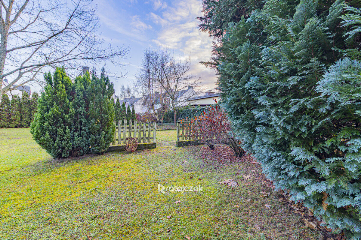 Rodzinny dom 5-pokojowy + duża działka + kawalerkaKąpino