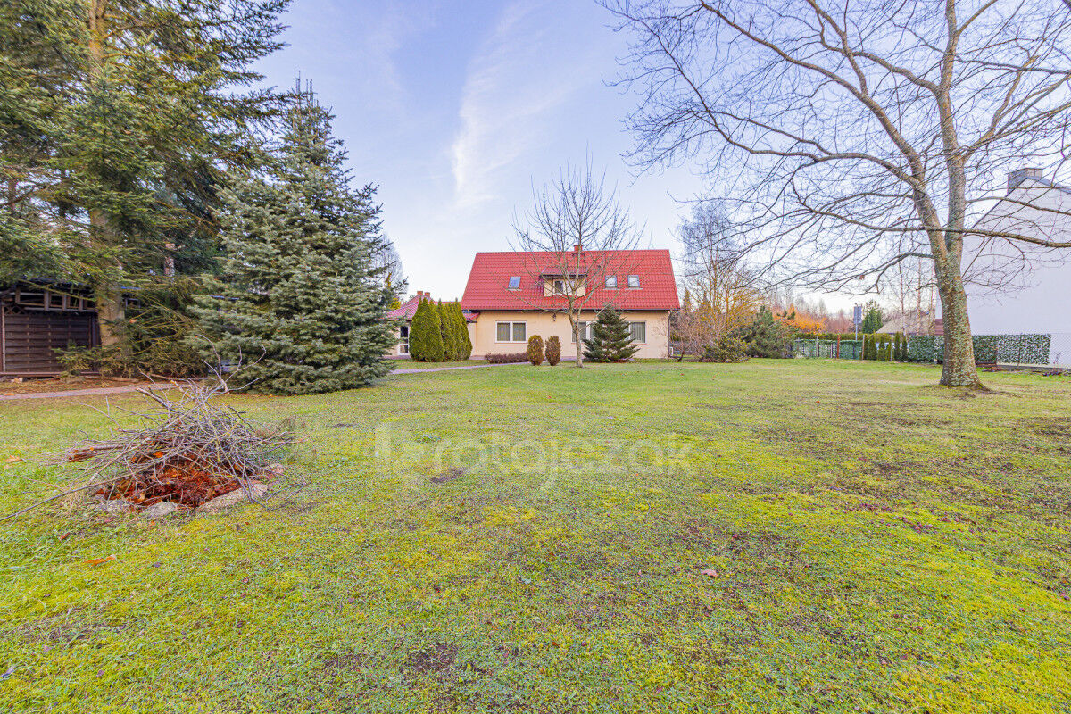 Rodzinny dom 5-pokojowy + duża działka + kawalerkaKąpino