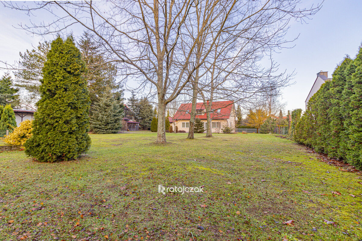 Rodzinny dom 5-pokojowy + duża działka + kawalerkaKąpino