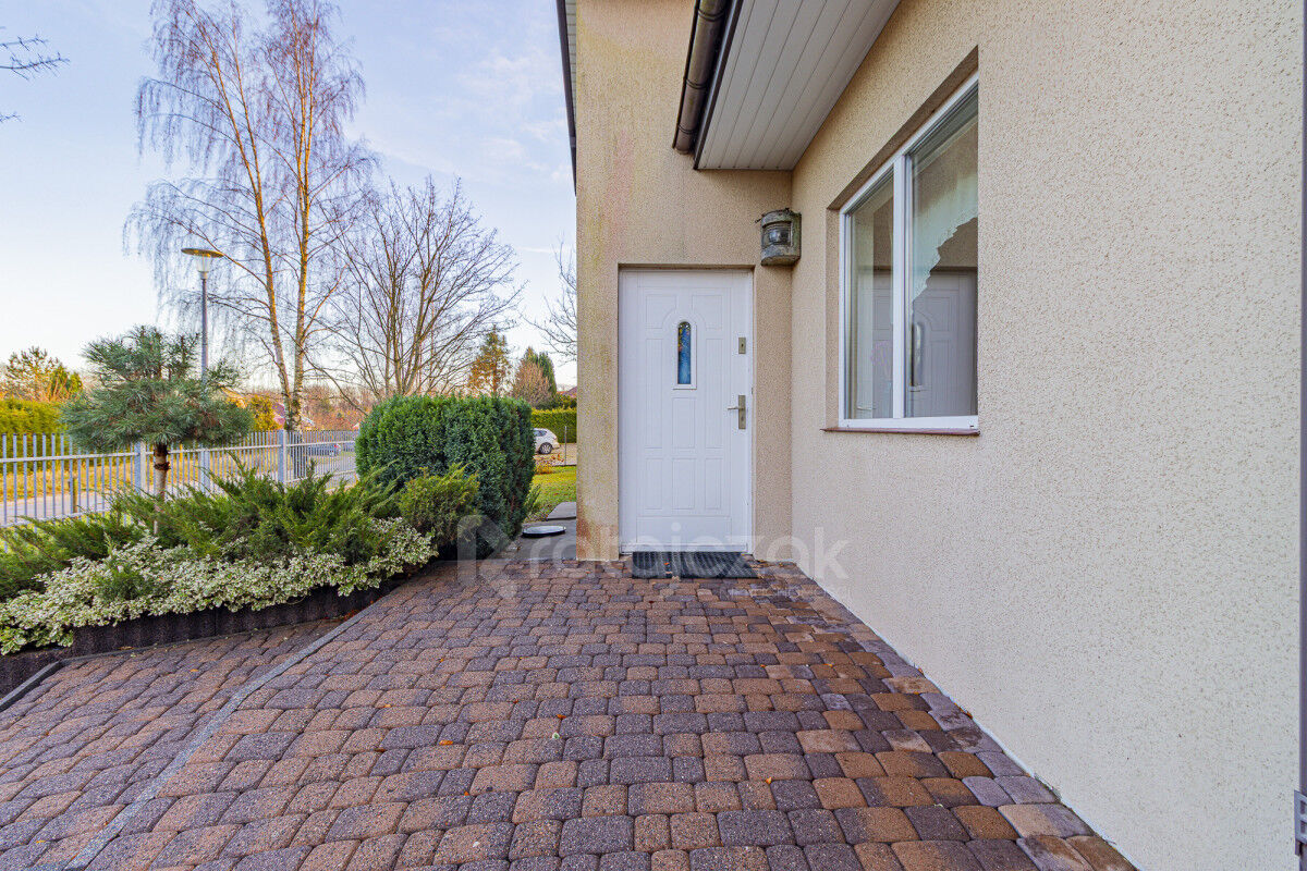 Rodzinny dom 5-pokojowy + duża działka + kawalerkaKąpino