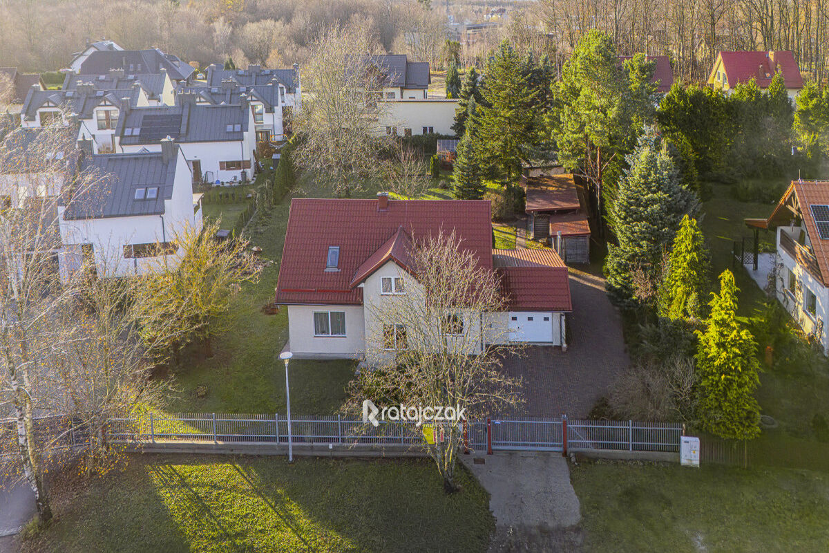 Rodzinny dom 5-pokojowy + duża działka + kawalerkaKąpino