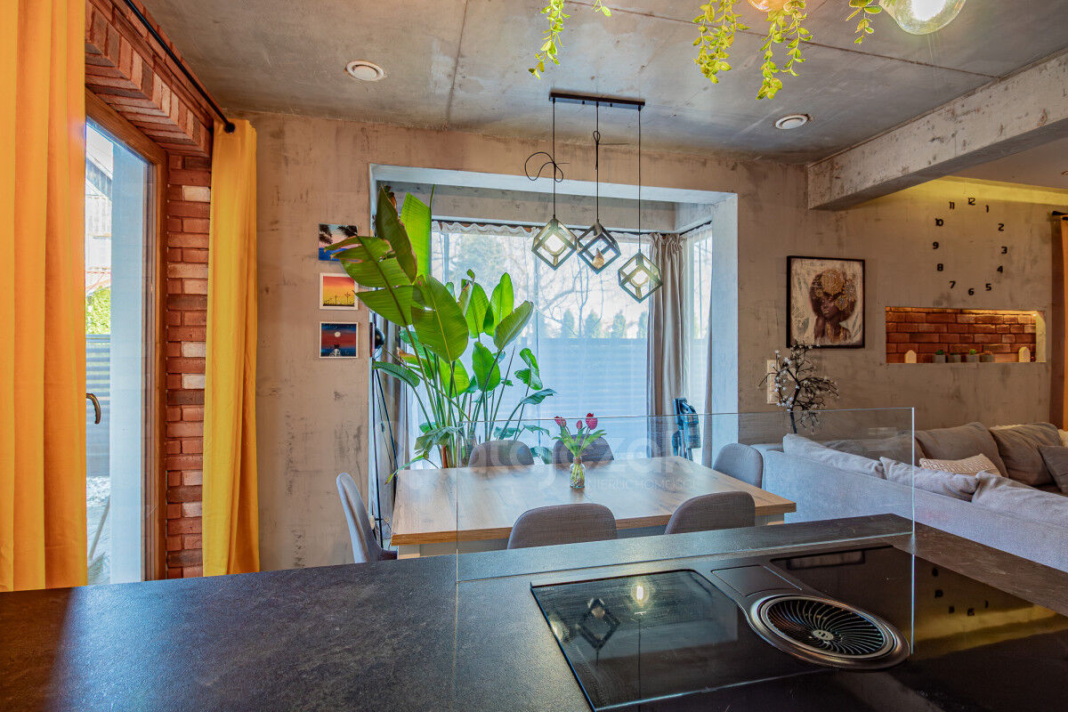 Dom jednorodzinny + 6 domków letniskowychStegna