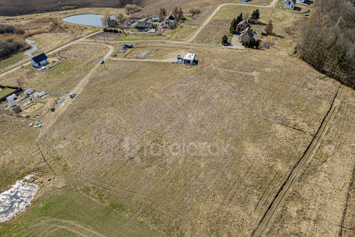Działka budowlana- Lniska   WZ na 3 budynkiLniska