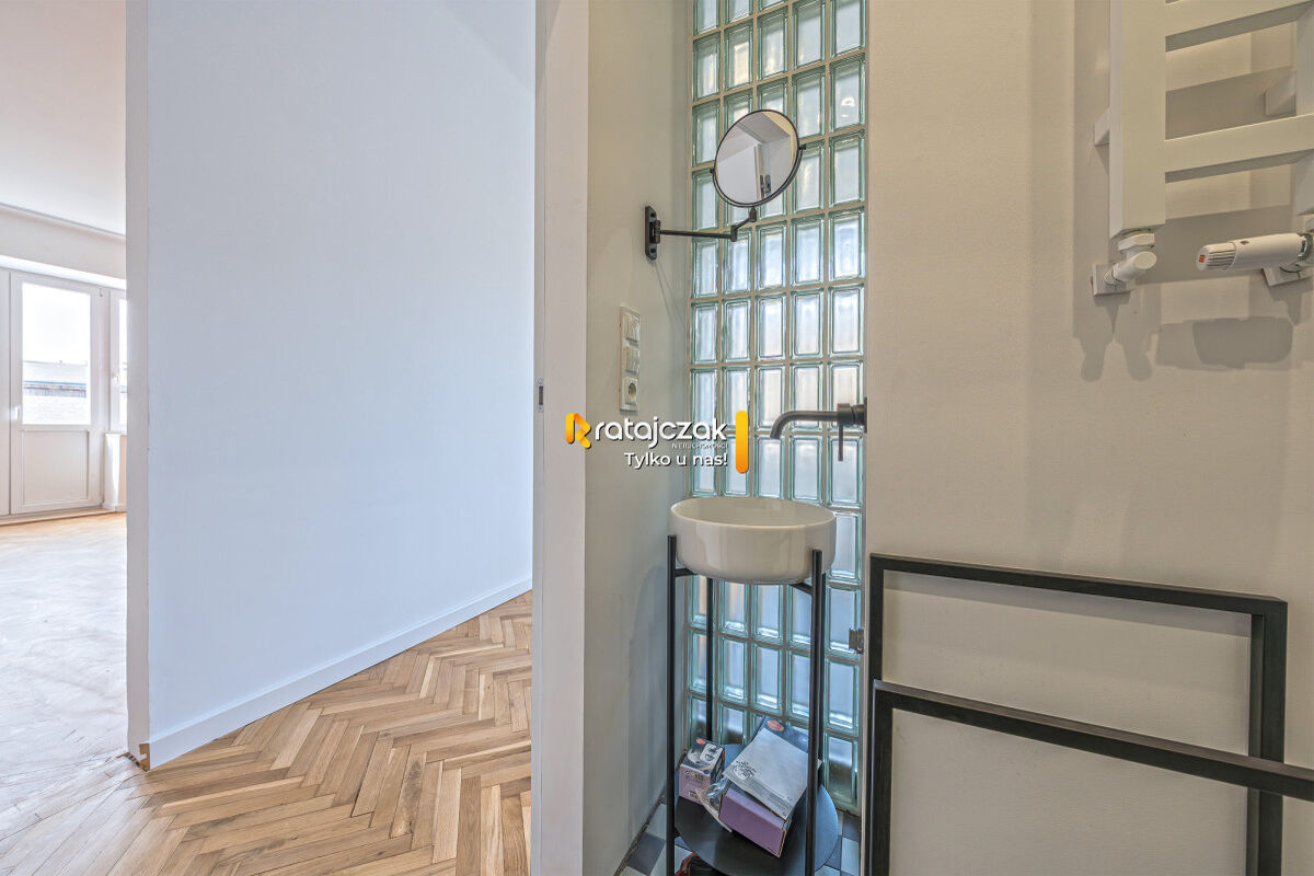 Z potencjałem  wysokie sufity  opcja ponad 120 m2Gdynia