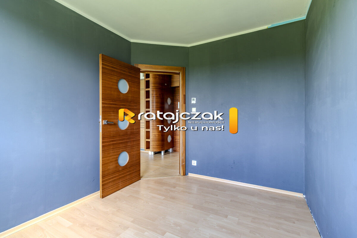 2 pokoje | 28 8 m2 | piwnica | miejsce postojoweBolszewo