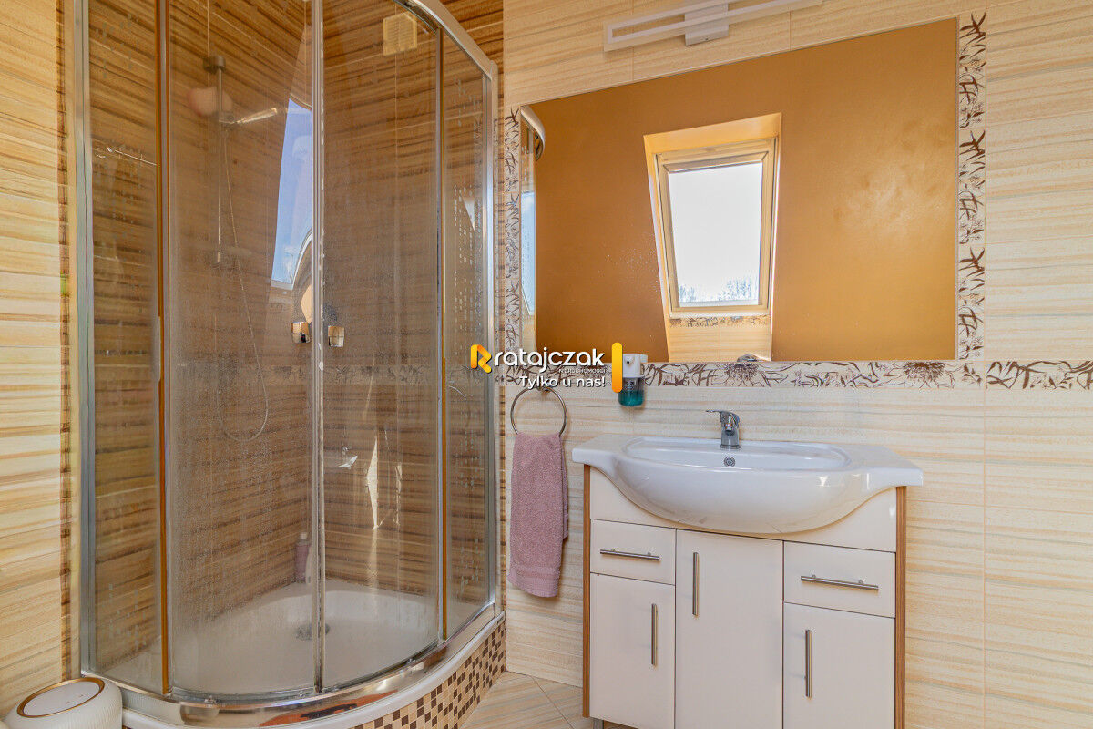 Bliźniak z Potencjałem | Działka 703 m² | RadunicaRadunica