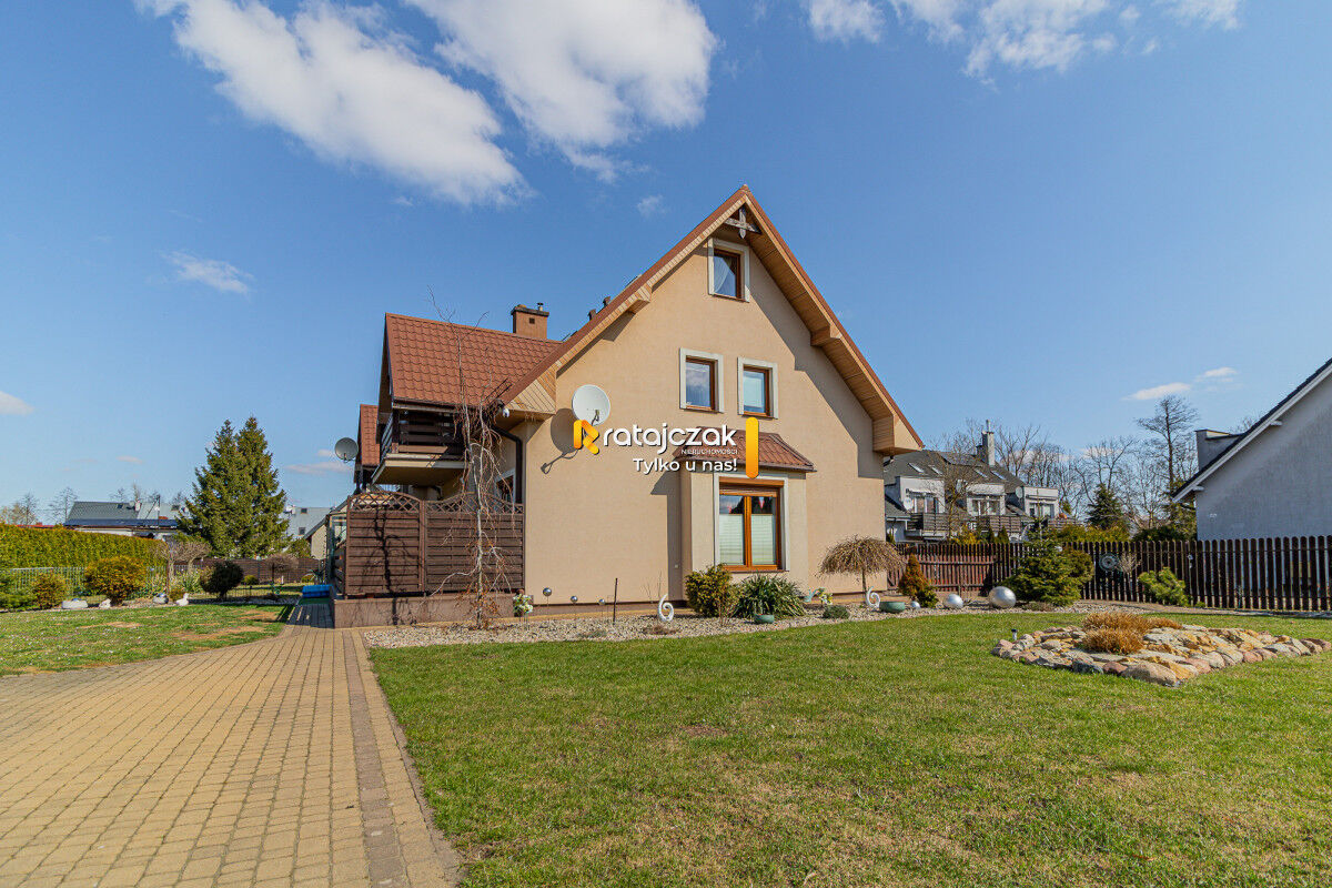 Bliźniak z Potencjałem | Działka 703 m² | RadunicaRadunica