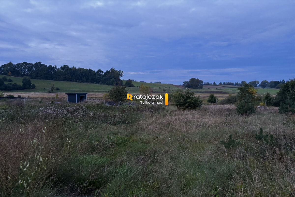 Urokliwa działka budowlana 1001 m² w Warznie – Warzno
