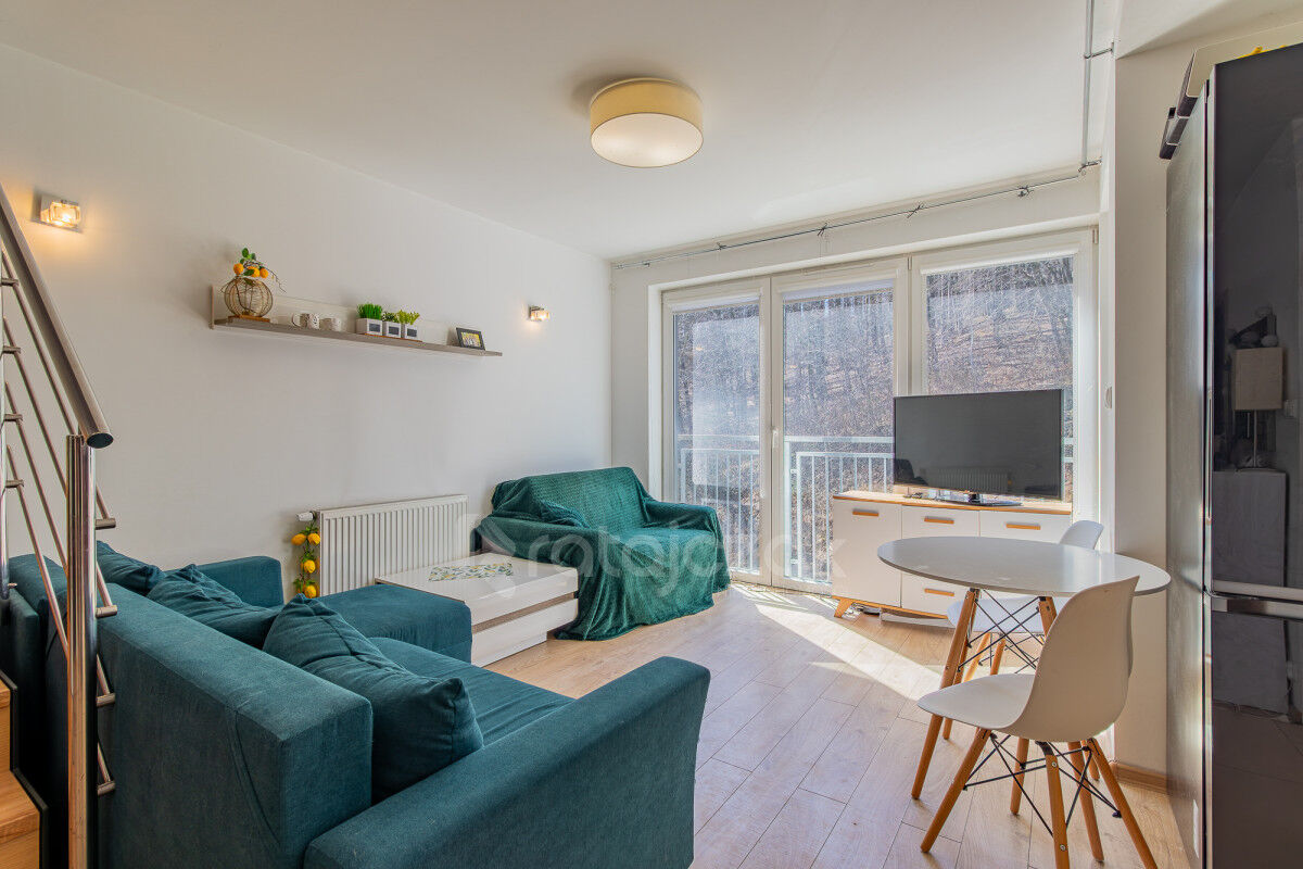 dwupoziomowe | dwie łazienki | taras | z garażemReda