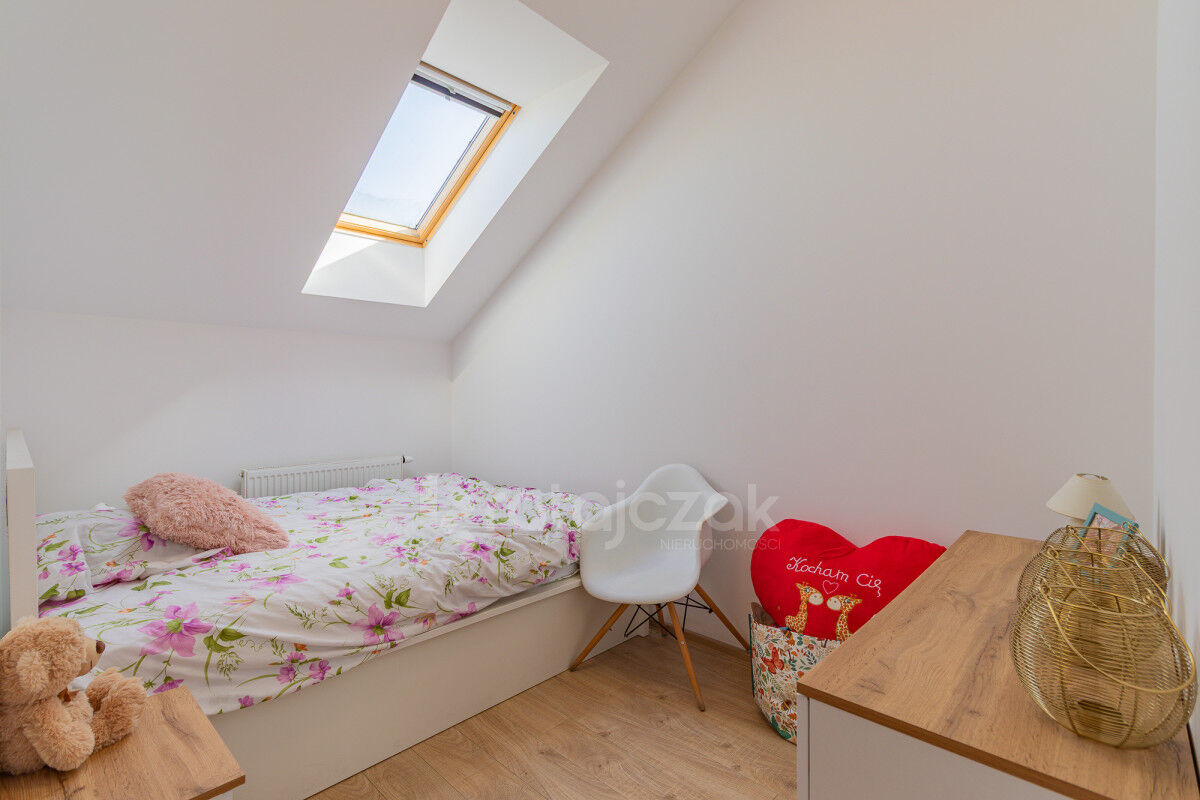 dwupoziomowe | dwie łazienki | taras | z garażemReda