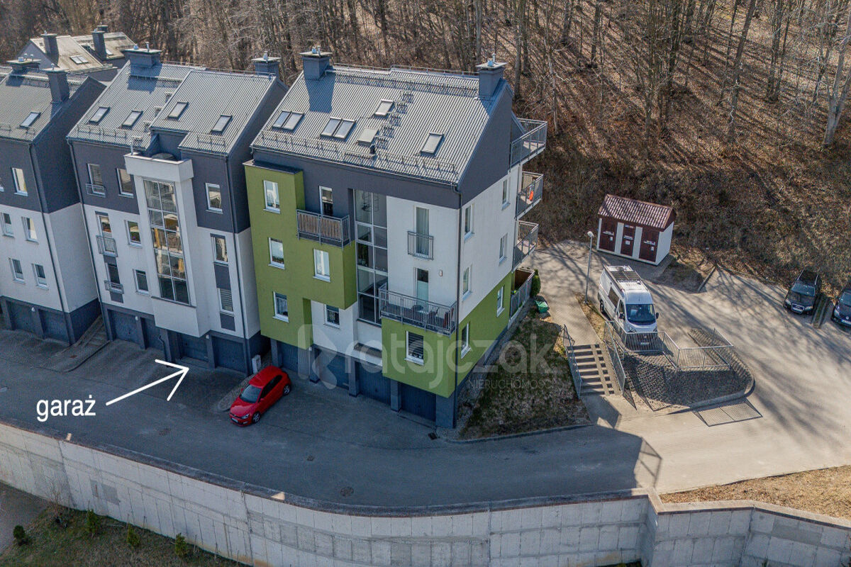 dwupoziomowe | dwie łazienki | taras | z garażemReda