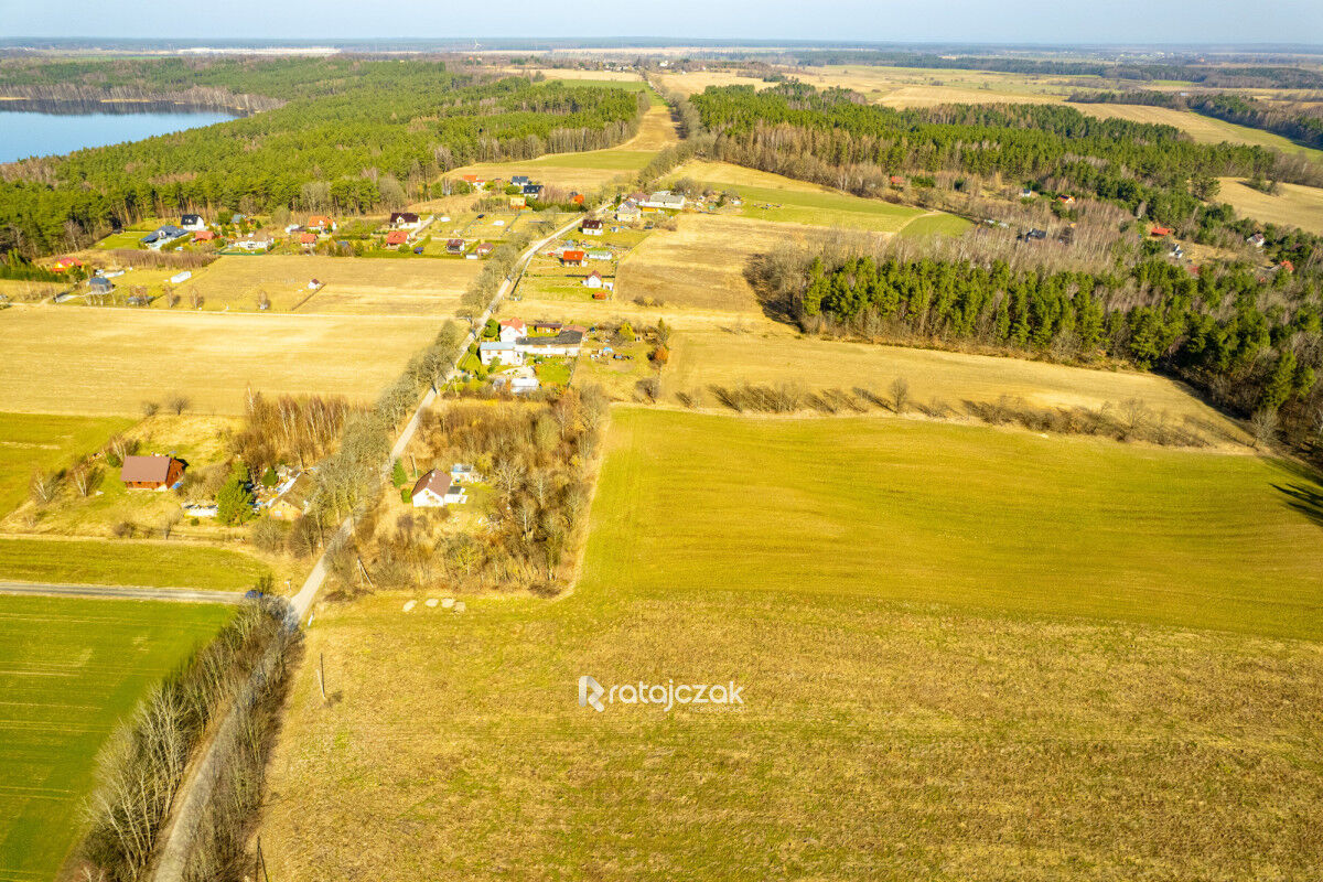 Działka letniskowa nad jezioremPerlino
