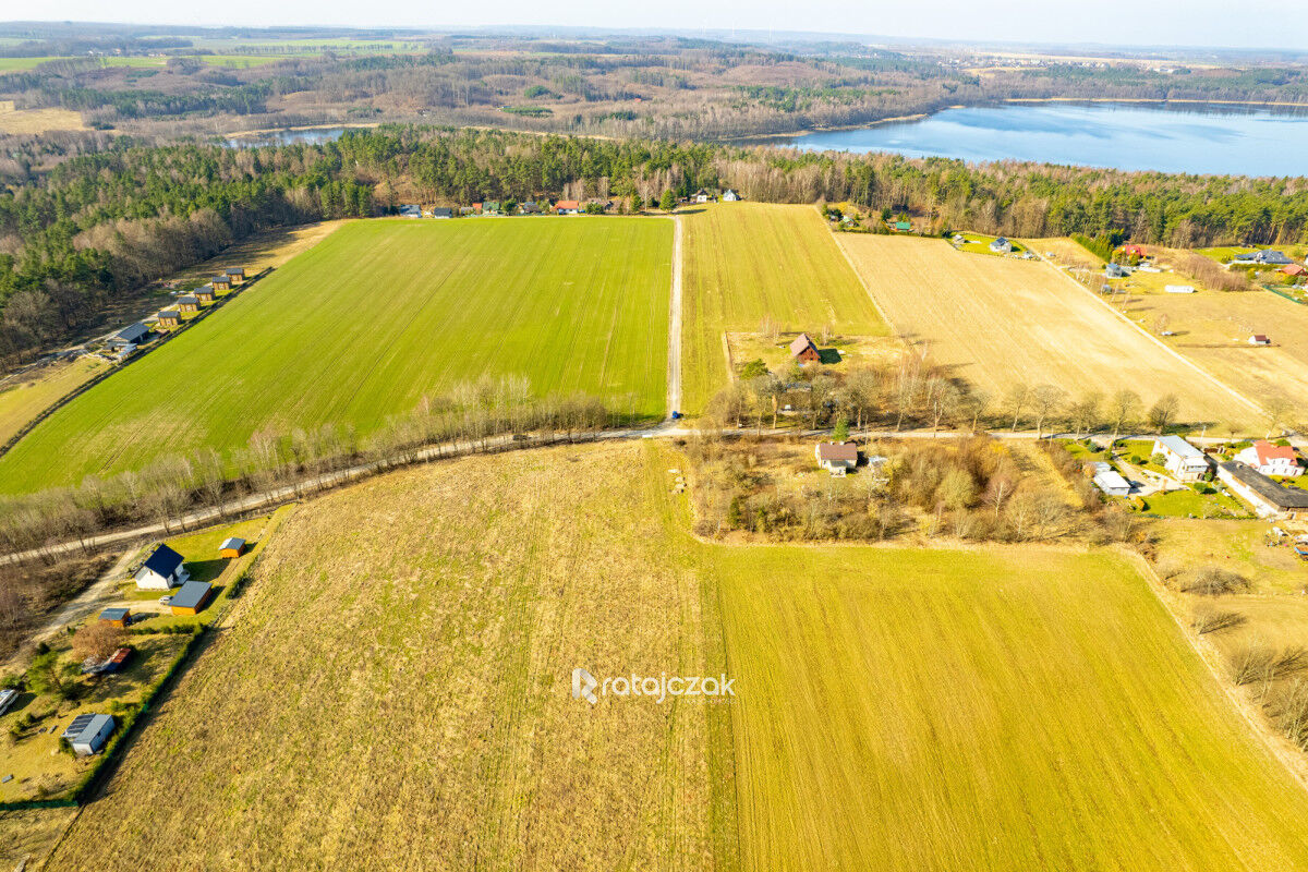 Działka letniskowa nad jezioremPerlino