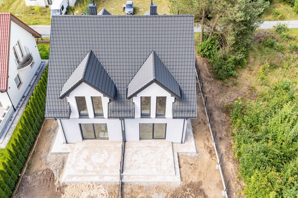 Centrum|5 pokoi| Garaż|Szkoła 900m|Wysoki StandardKębłowo