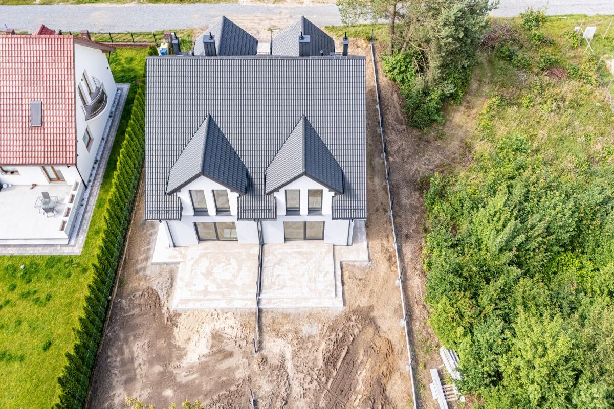 Centrum|5 pokoi| Garaż|Szkoła 900m|Wysoki StandardKębłowo