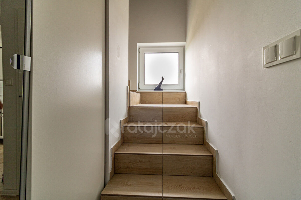 Wyjątkowy  dwukondygnacyjny dom jednorodzinnyŻukowo