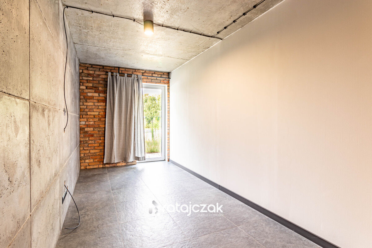 Przestronne  od południa  z ogródkiem. Styl LoftLębork