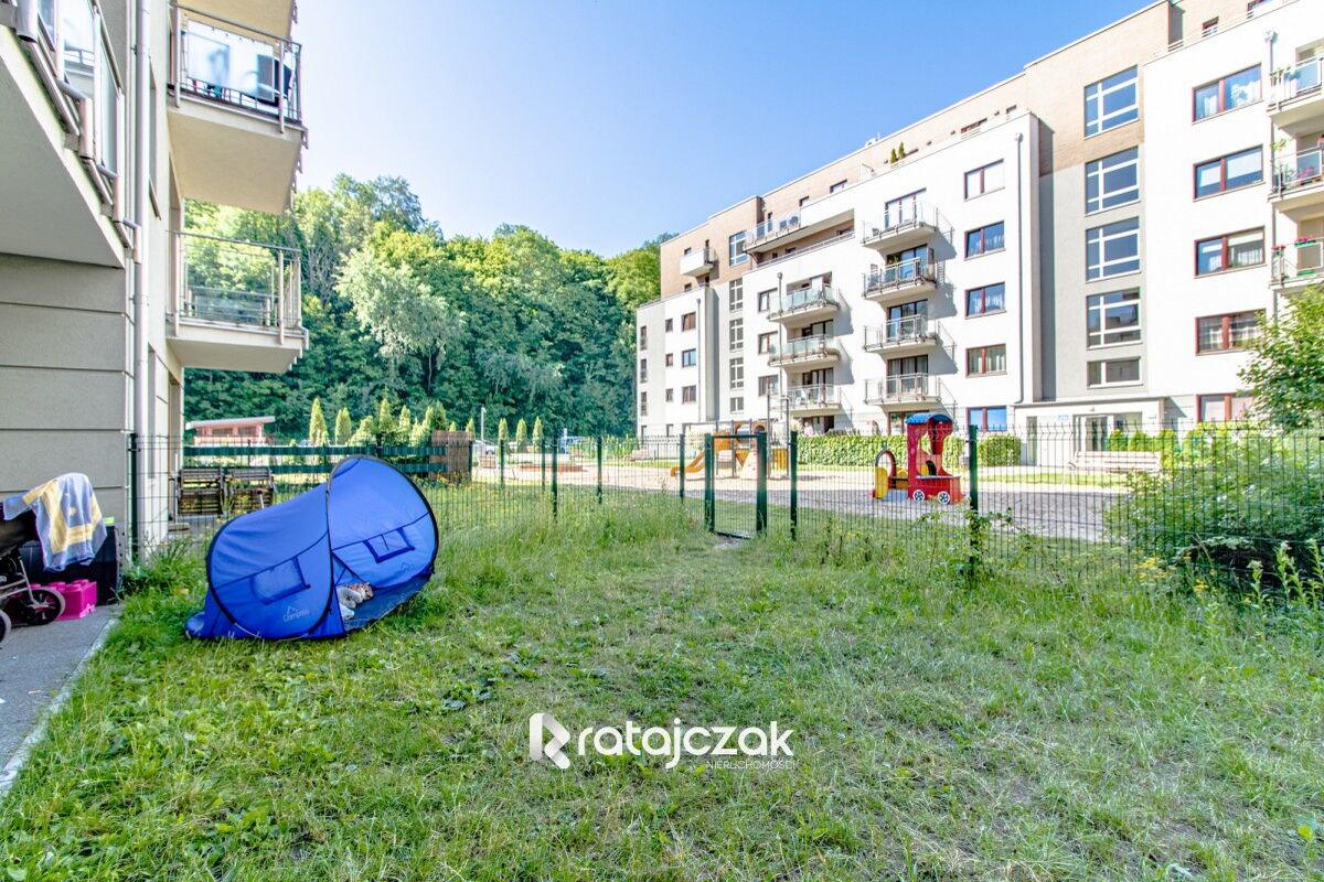 Parter z ogródkiem w zielonej okolicy.Gdańsk