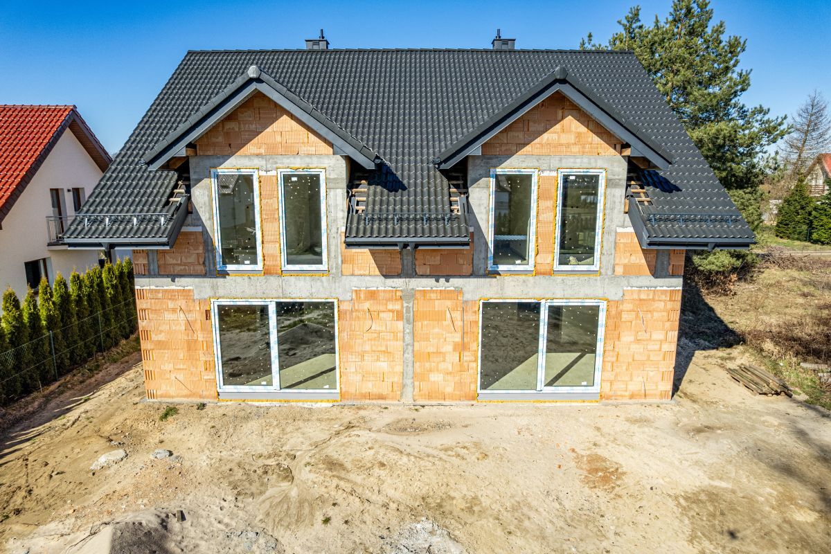 Centrum|5 pokoi| Garaż|Szkoła 900m|Wysoki StandardKębłowo