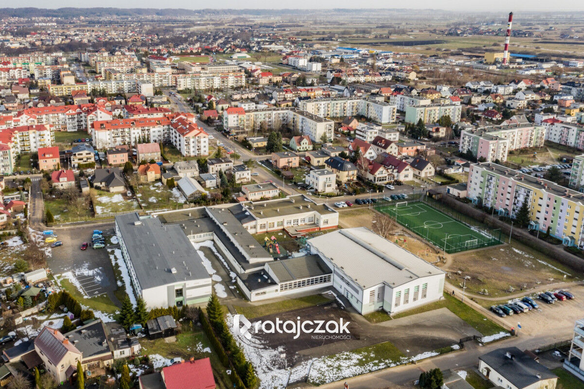 Szkolna  2 POK  1 Piętro  Spół-wł  SKM  SzkołyReda