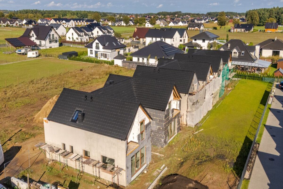 Bliźniak w Kębłowie  pompa ciepła  fotowoltaika B1Kębłowo