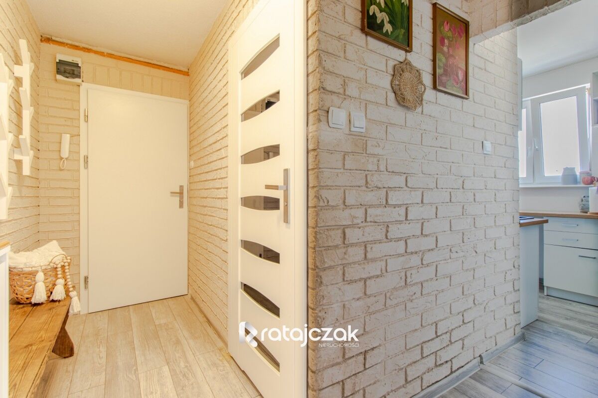 2Pok  Po remoncie  SKM  Szkoła  Centrum  Z piwnicąWejherowo