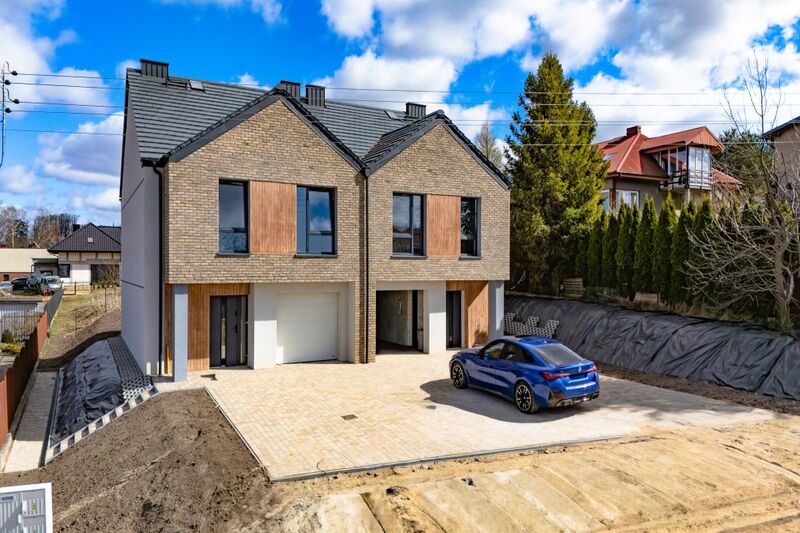 Bliźniak w centrum Luzina   dobra komunikacja z S6 - Luzino