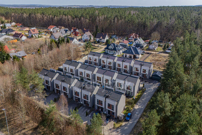 87 59 m2 z ogródkiem 70 m2 | 2 miejsca postojowe - Luzino