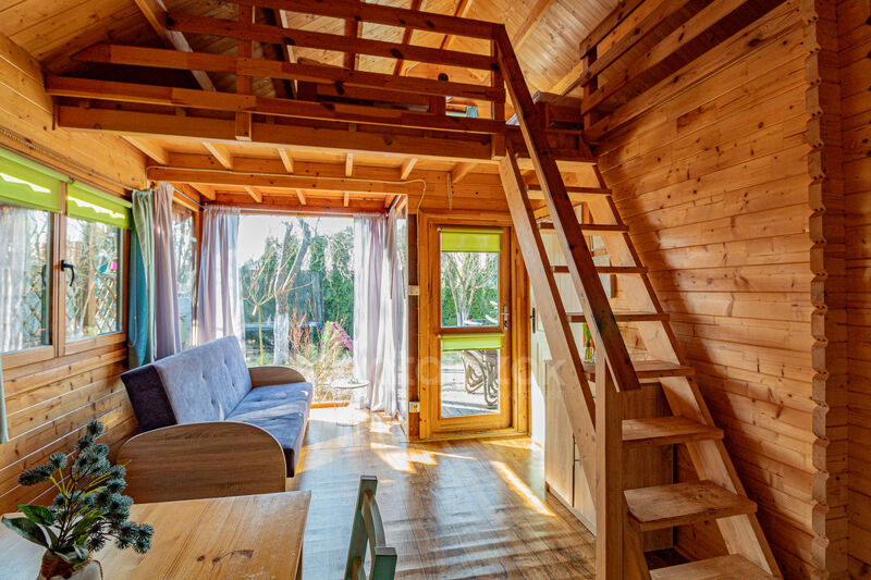 Dom jednorodzinny + 6 domków letniskowych - Stegna