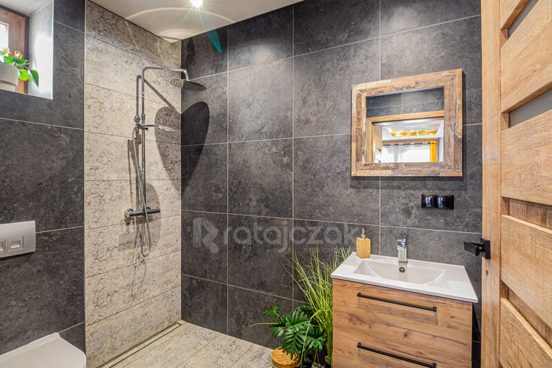 Dom jednorodzinny + 6 domków letniskowych - Stegna