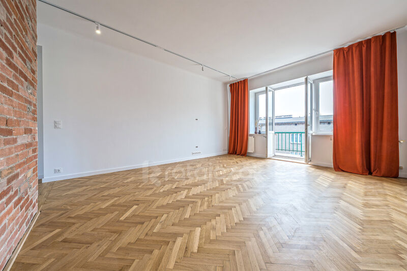 Z potencjałem  wysokie sufity  opcja ponad 120 m2 - Gdynia