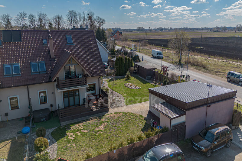 Bliźniak z Potencjałem | Działka 703 m² | Radunica - Radunica