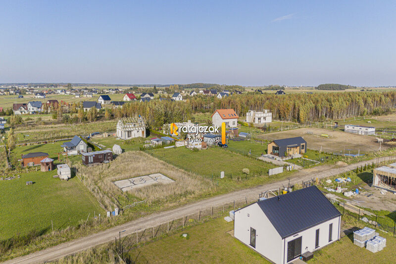 Słoneczna działka 1000 m² w Łebczu - Łebcz