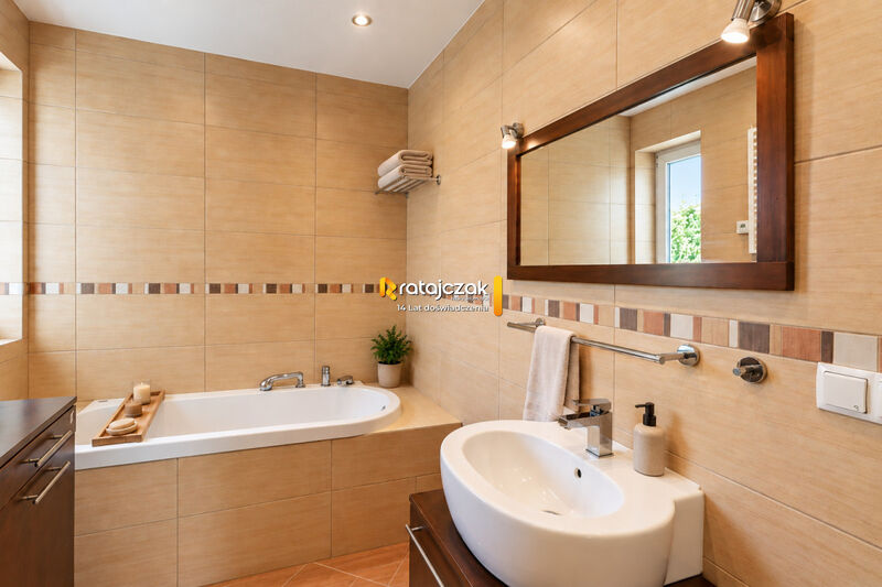 Mieszkanie 4 POK 77m² | Piwnica | Garaż | Kominek - Rumia