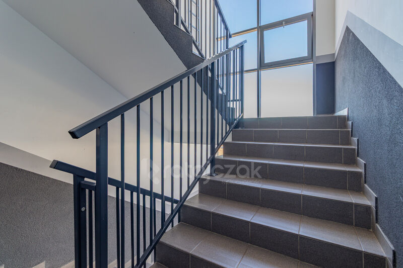 dwupoziomowe | dwie łazienki | taras | z garażem - Reda