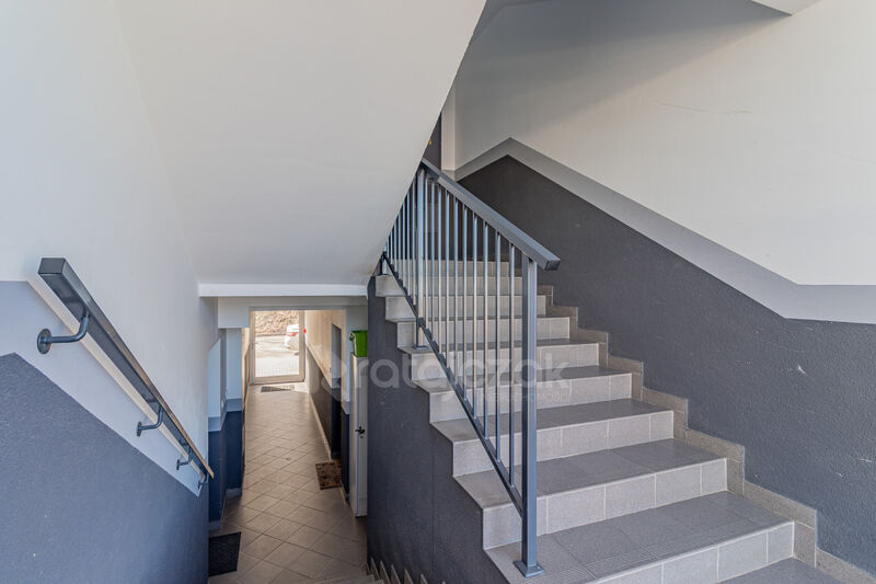 dwupoziomowe | dwie łazienki | taras | z garażem - Reda