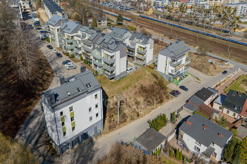 dwupoziomowe | dwie łazienki | taras | z garażem - Reda