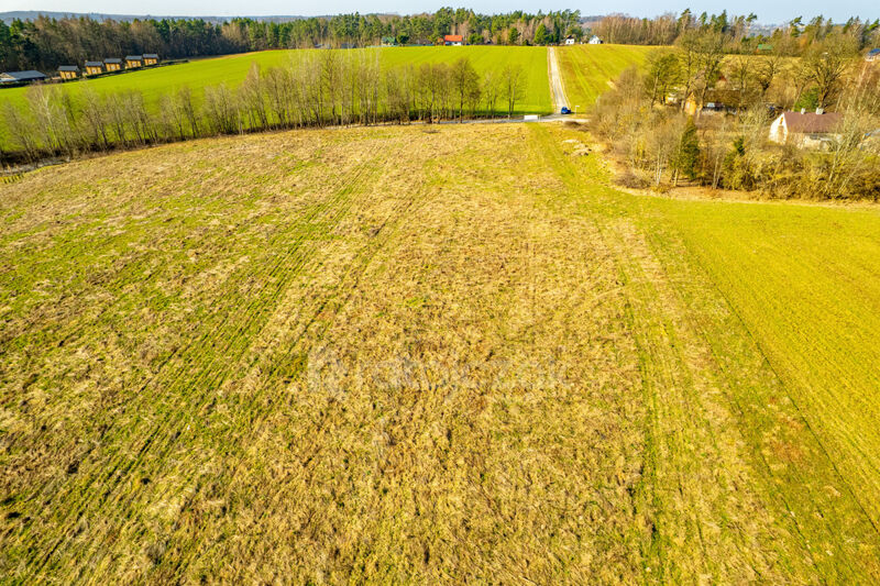 Działka letniskowa nad jeziorem - Perlino