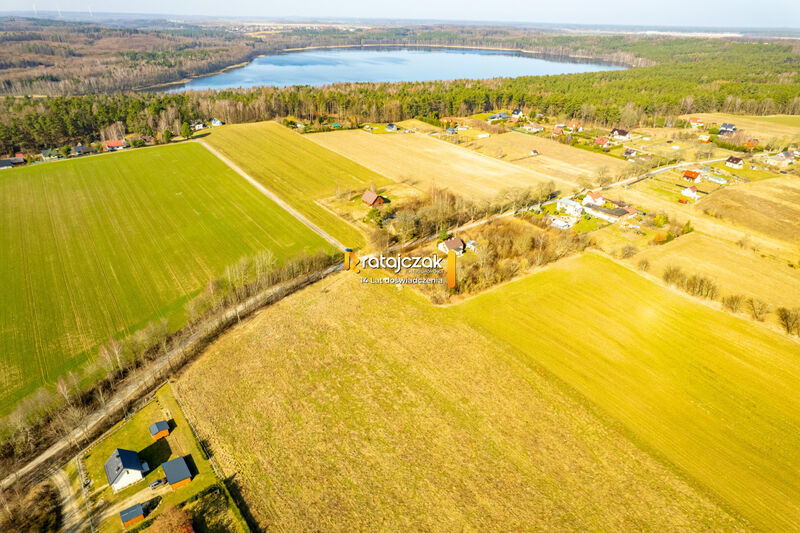 Działka letniskowa nad jeziorem - Perlino