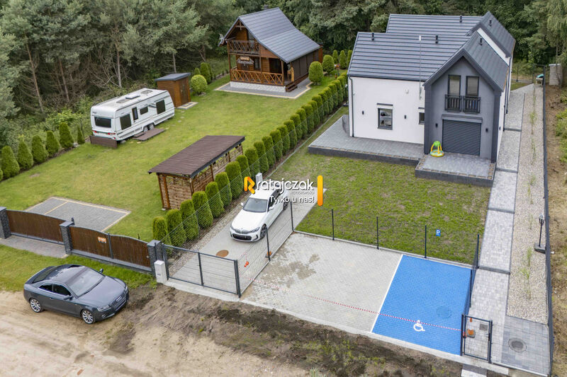Działka nad morzem z 2 budynkami|Las|4 lokale - Chłapowo