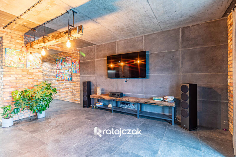 Przestronne  od południa  z ogródkiem. Styl Loft - Lębork