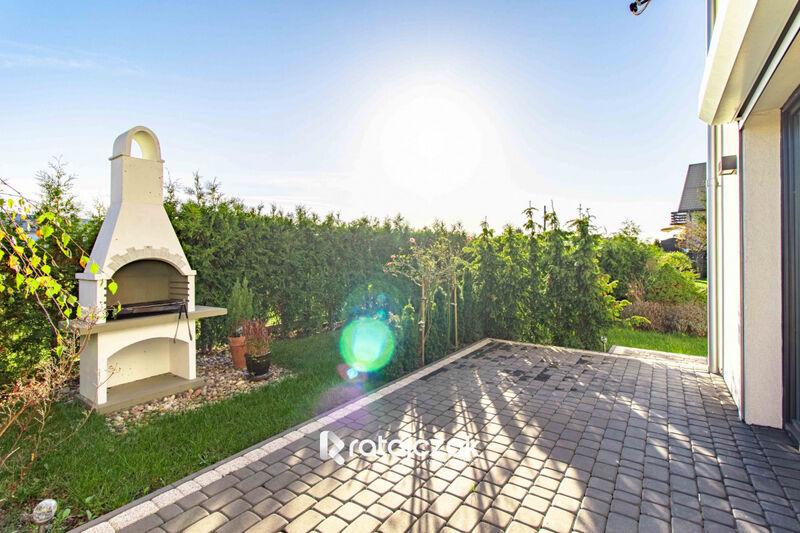 Bliźniak w spokojnej okolicy z działką 357 m2 - Bolszewo