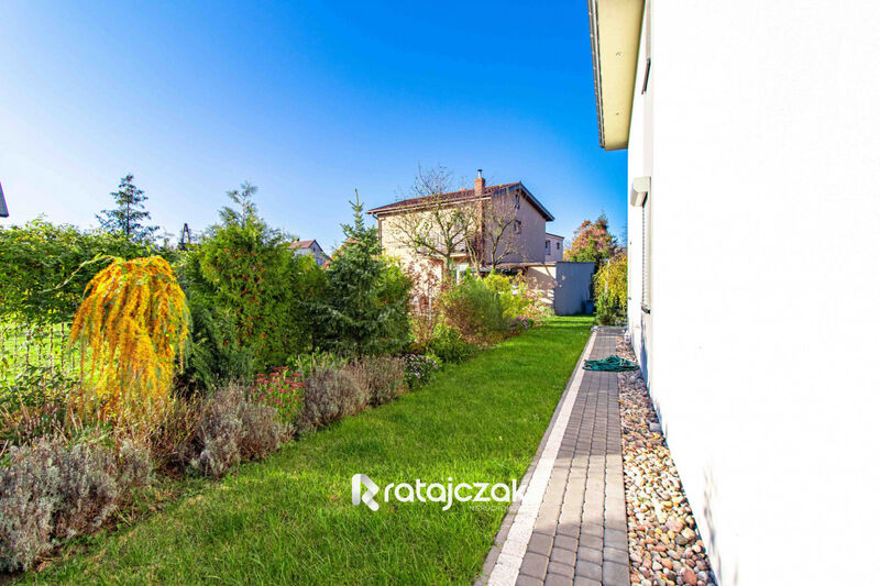 Bliźniak w spokojnej okolicy z działką 357 m2 - Bolszewo